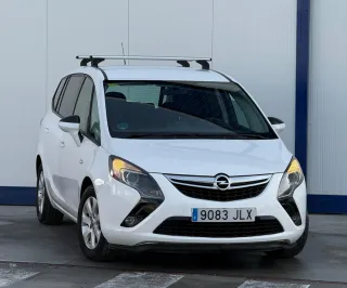 Opel Zafira 2016