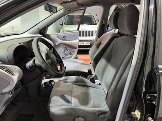 Nissan Almera Tino 2.2 dci 112cv 2004