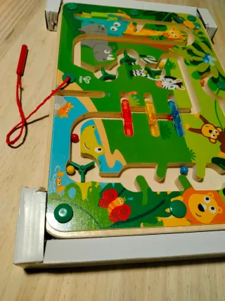 Hape Laberinto Magnético de madera Animales Selva