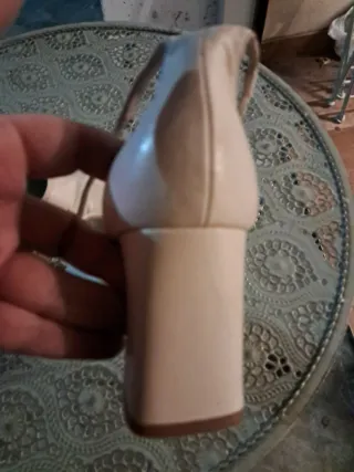 Zapatos de tacón beige talla 38 Pronovias