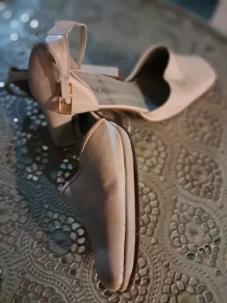 Zapatos de tacón beige talla 38 Pronovias