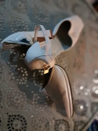 Zapatos de tacón beige talla 38 Pronovias