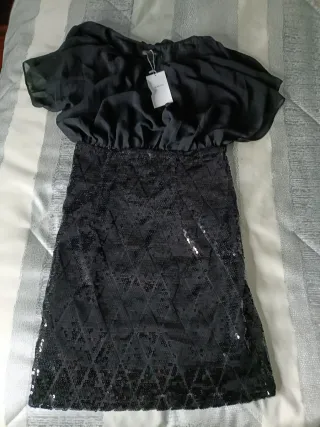 Vestido lentejuelas. Con etiqueta