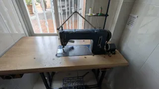 Máquina de coser Alfa