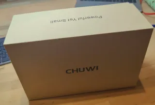 Mini PC Chuwi CoreBox i5 8GB RAM.