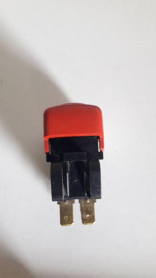 Botón Luces Emergencia - Renault Express