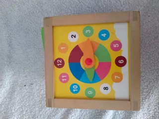 Cubo de actividades para bebé