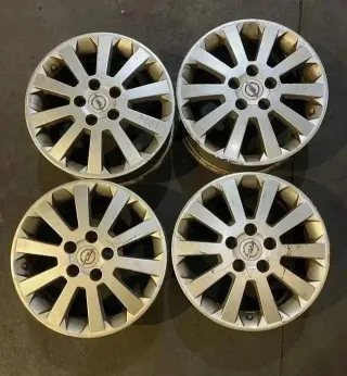 OPEL RADIO 16 5 TORNILLOS JUEGO DE LLANTAS USADAS