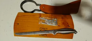 Jamonero de madera y metal + cuchillo jamonero