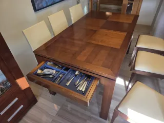 Mesa comedor extensible y 6 sillas