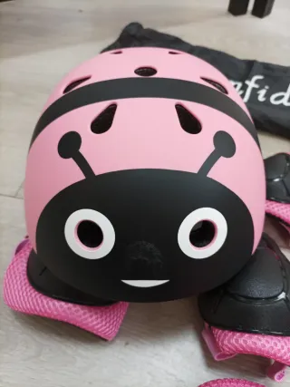 Set Casco Bici Niños Rosa + Protecciones 2-5 años