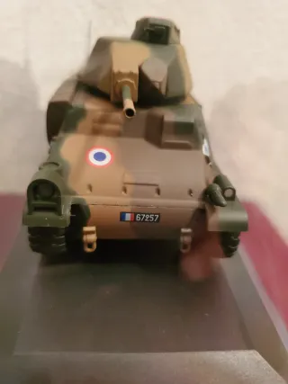 Modellino carro armato Somua S-35 1/43
