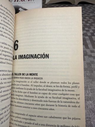 PIENSE Y HAGASE RICO by HILL NAPOLEON