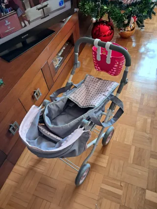 Sillita de bebé con capazo y cesta