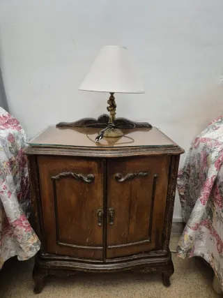 Conjunto de armario, tocador y 2 mesitas vintage