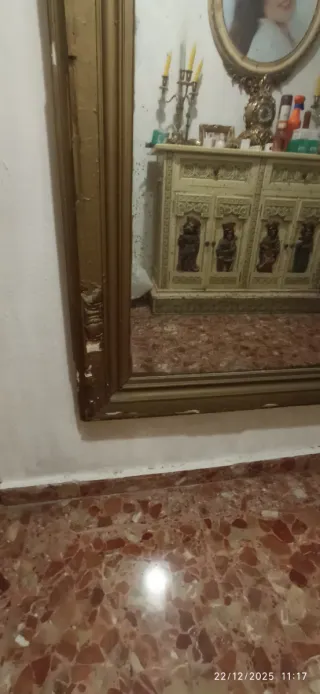 Espejo antiguo de gran tamaño