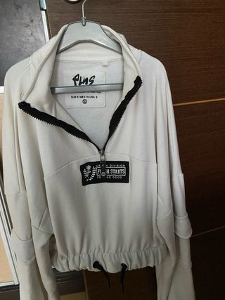 Sudadera corta blanca con cremallera