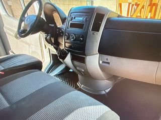 Mercedes-Benz Sprinter 2011