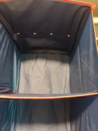 Colgador de  plástico para armario