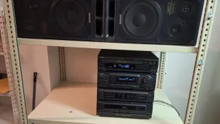 Equipo de música con mando a distancia