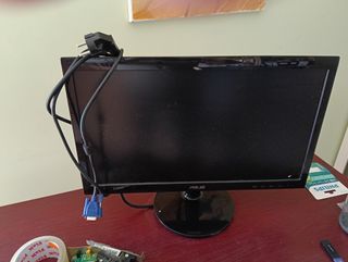 Pantalla ASUS 24 casi nueva