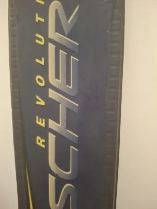 Esquís carving Fisher 178 y ataduras.