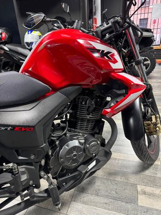 KEEWAY RKS 125 2019 .