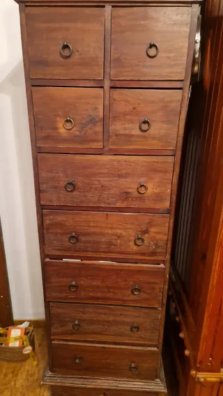 Cajonera estilo colonial de madera