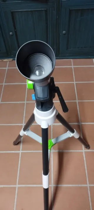 Telescopio multimedia per avventure spaziali