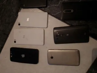 Lote 13 cellulari LG e Samsung bq iPhone Huawei noki