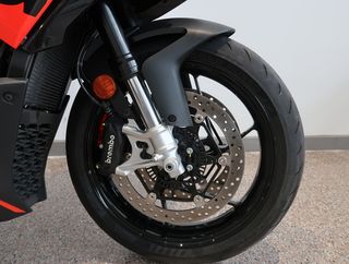 APRILIA TUONO 660 FACTORY TOOFAST. CARNET A
