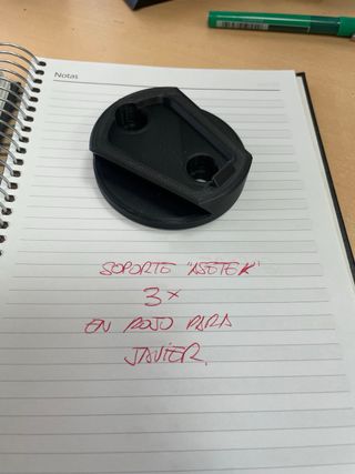 Soportes 3D (3x) en Rojo para Javier.