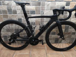 Bici de carretera BH  AEROLIGHT talla sm