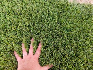 Césped artificial reciclado verde