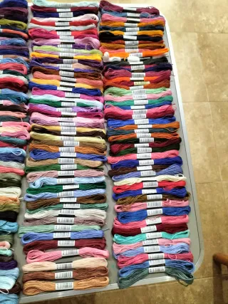 Lote 150 madejas hilo bordar marca blanca