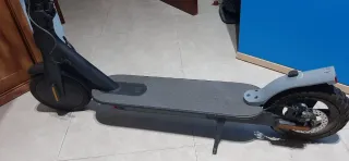 Monopattino Elettrico Nero + Casco