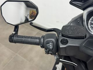 Yamaha XMAX 400 Tech Max