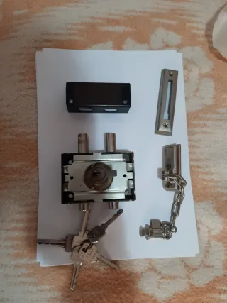 Cerradura de seguridad con cadena y llaves