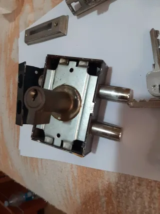 Cerradura de seguridad con cadena y llaves