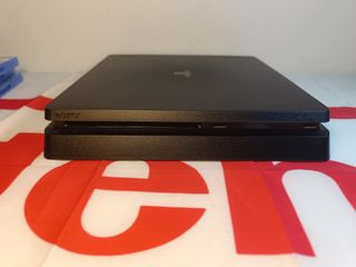 Consola PS4 Pro 500GB + 3 Juegos