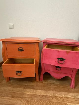 Mesitas de noche vintage (naranja y rosa)