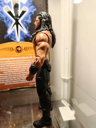 Figura WWE Roman Reigns Mattel Elite