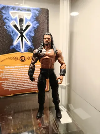 Figura WWE Roman Reigns Mattel Elite