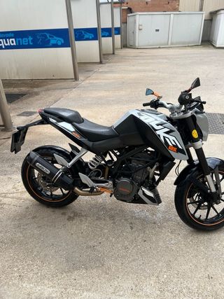 KTM Duke 125 Gris