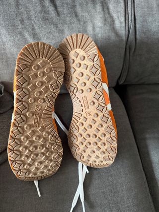 Zapatillas Munich prácticamente nuevas 2 puestas