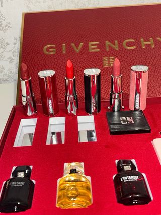 Pack Perfume Givenchy Rojo y Dorado