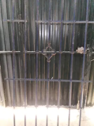 Reja de hierro antigua