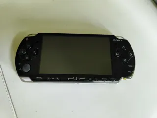 Sony PSP 2004 + 3 giochi