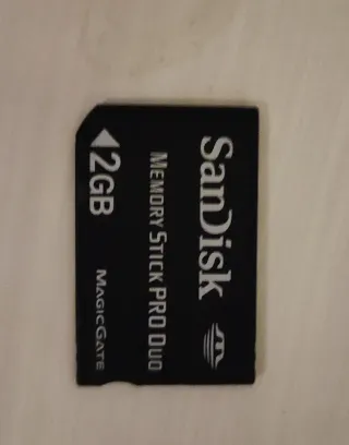 Sony PSP 2004 + 3 juegos + Memory Stick 2GB