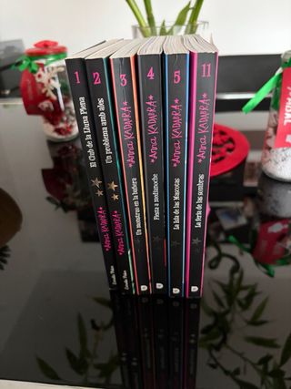 Colección libros juveniles Anna Kadabra, total 6
